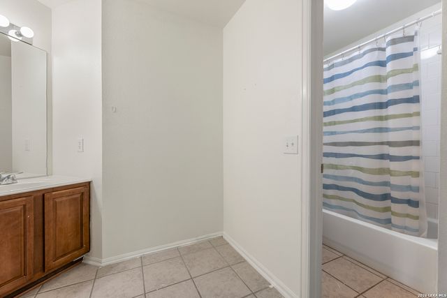 10515 Wind Walker, Helotes, TX 78023