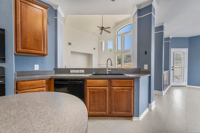 10515 Wind Walker, Helotes, TX 78023