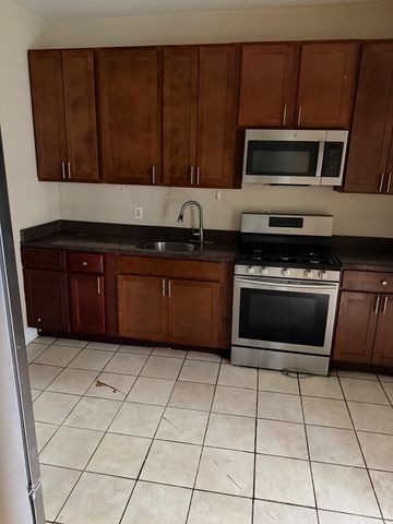 7009 S Perry Avenue, Chicago, IL 60621