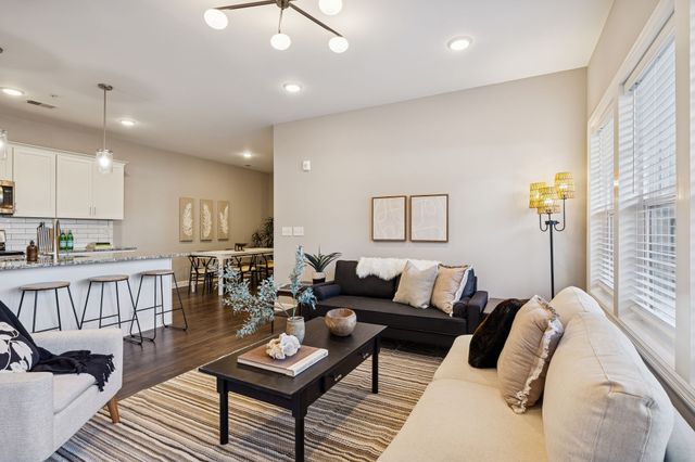 7487 Highway 70 S Apt 101, Nashville, TN 37221