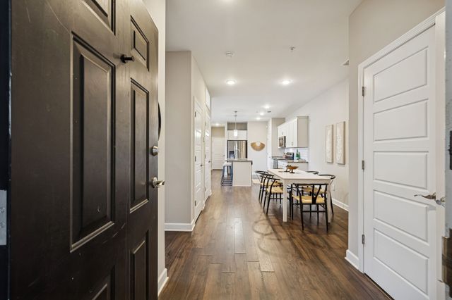 7487 Highway 70 S Apt 101, Nashville, TN 37221