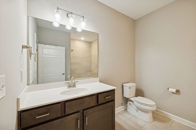 7487 Highway 70 S Apt 101, Nashville, TN 37221