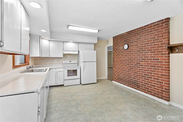 1218 Mitchell Ave, Blaine, WA 98230