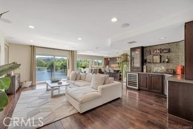 4645 Park Mirasol, Calabasas, CA 91302