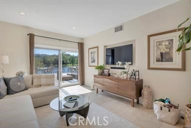 4645 Park Mirasol, Calabasas, CA 91302