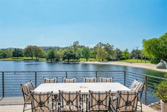 4645 Park Mirasol, Calabasas, CA 91302
