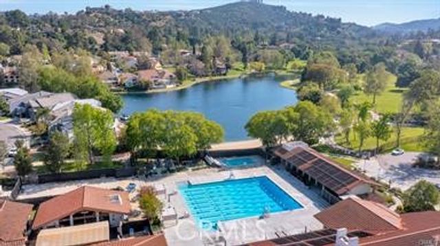 4645 Park Mirasol, Calabasas, CA 91302