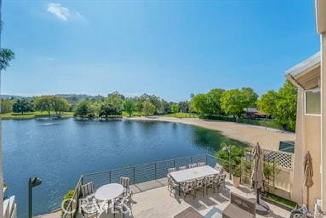 4645 Park Mirasol, Calabasas, CA 91302