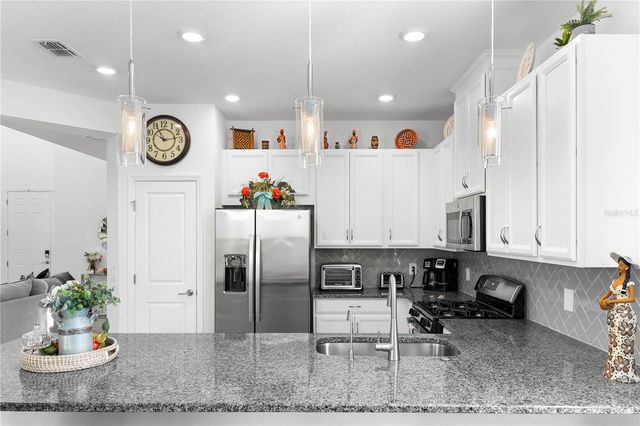 2812 HILLTOP ROAD, Clermont, FL 34711