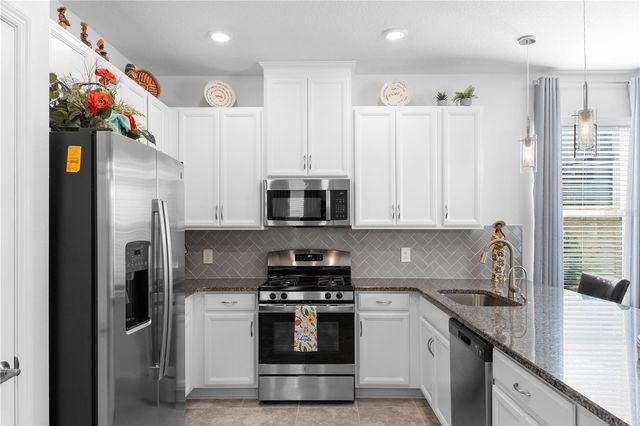 2812 HILLTOP ROAD, Clermont, FL 34711