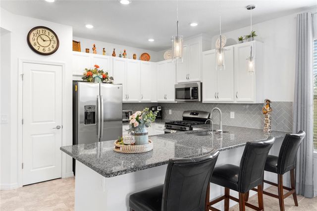 2812 HILLTOP ROAD, Clermont, FL 34711