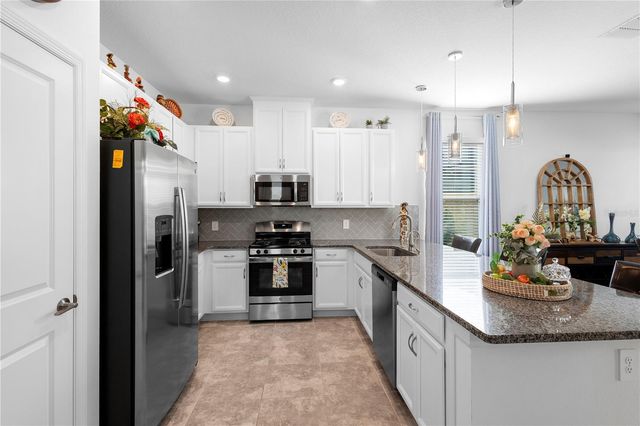 2812 HILLTOP ROAD, Clermont, FL 34711