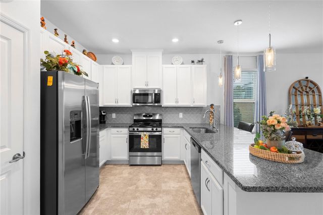 2812 HILLTOP ROAD, Clermont, FL 34711