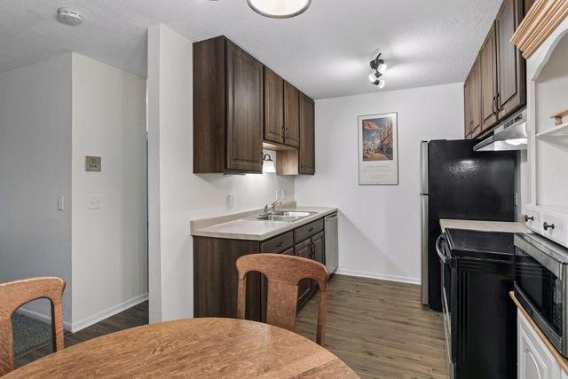 14630 Garrett Avenue 401, Apple Valley, MN 55124