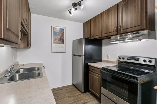 14630 Garrett Avenue 401, Apple Valley, MN 55124