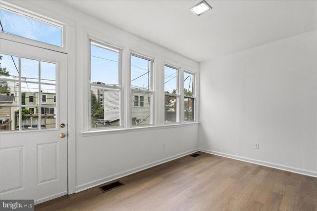 3538 T ST NW, Washington, DC 20007