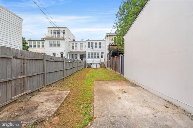 3538 T ST NW, Washington, DC 20007