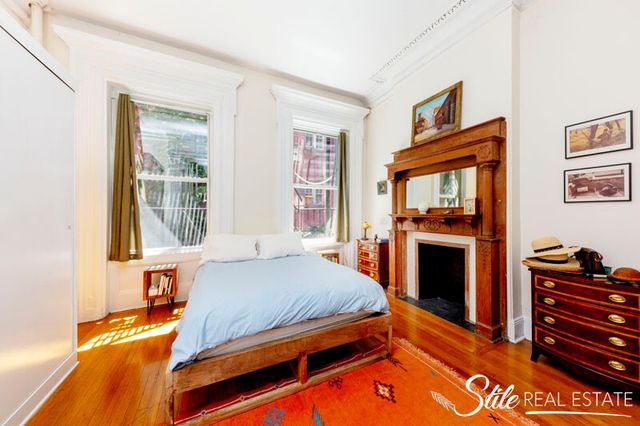 151 AVE B, New York City, NY 10009