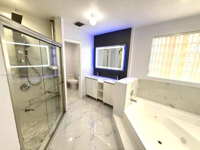 9352 SW 155th Ave, Miami, FL 33196