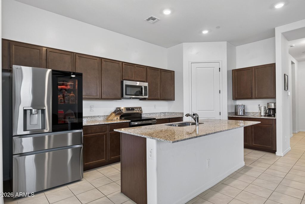 2834 N 214TH Avenue, Buckeye, AZ 85396 — photo 3