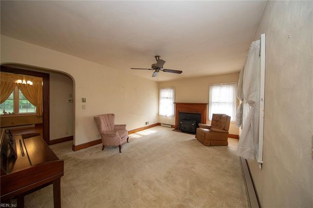 1152 Melvin DR, Portsmouth, VA 23701