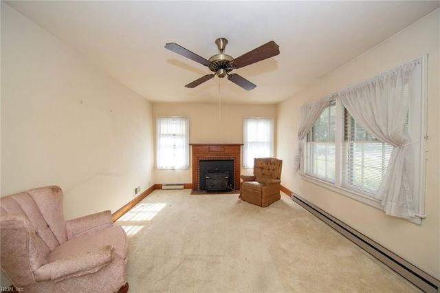 1152 Melvin DR, Portsmouth, VA 23701