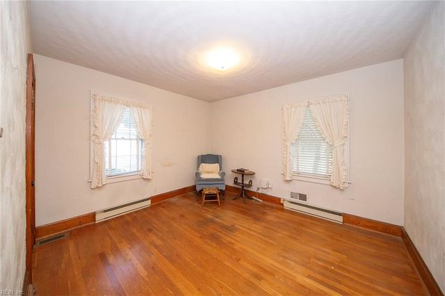 1152 Melvin DR, Portsmouth, VA 23701