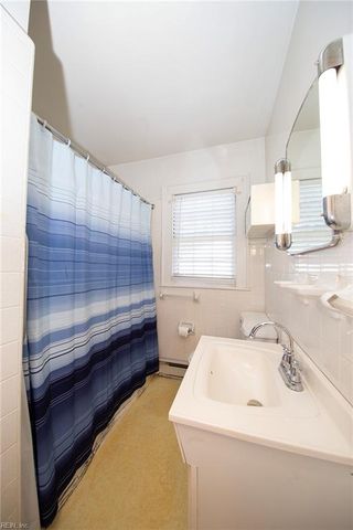 1152 Melvin DR, Portsmouth, VA 23701