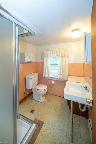 1152 Melvin DR, Portsmouth, VA 23701