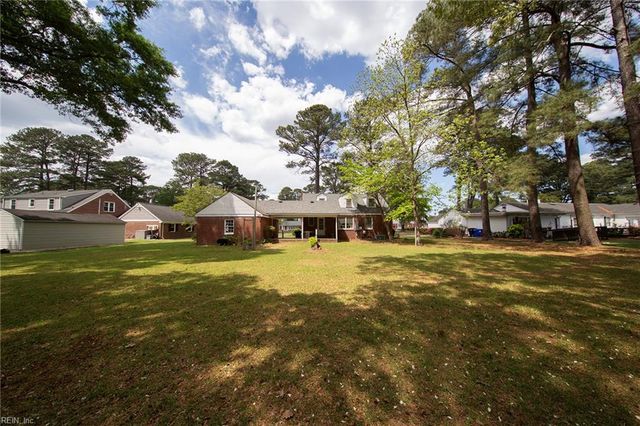 1152 Melvin DR, Portsmouth, VA 23701