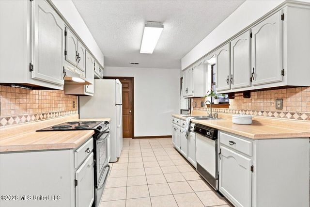 7340 Cedardale Cove, Olive Branch, MS 38654