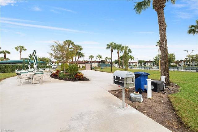 4380 27th CT SW 406, Naples, FL 34116