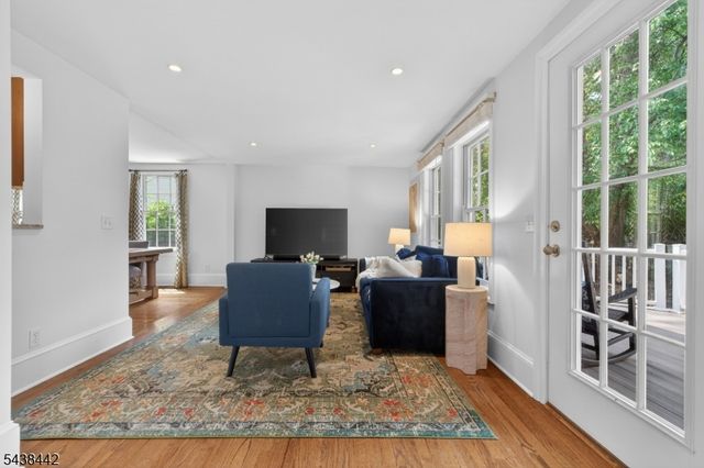 14 Gray St, Montclair Twp., NJ 07042