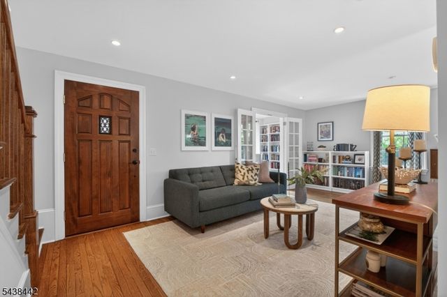 14 Gray St, Montclair Twp., NJ 07042
