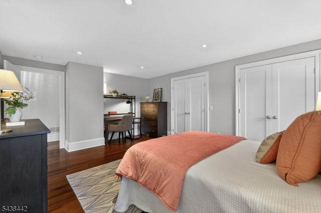 14 Gray St, Montclair Twp., NJ 07042