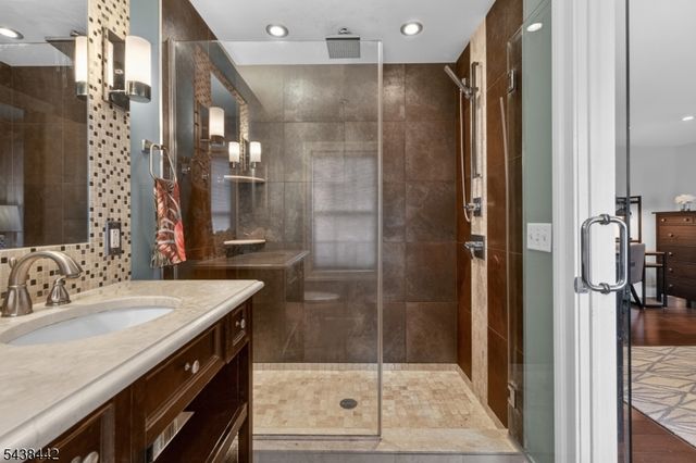 14 Gray St, Montclair Twp., NJ 07042