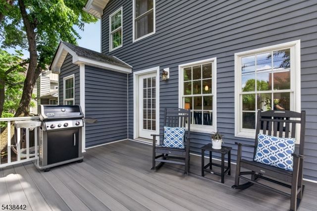 14 Gray St, Montclair Twp., NJ 07042