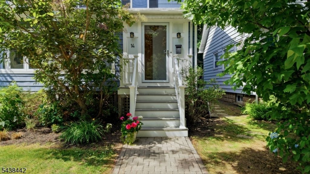 14 Gray St, Montclair Twp., NJ 07042