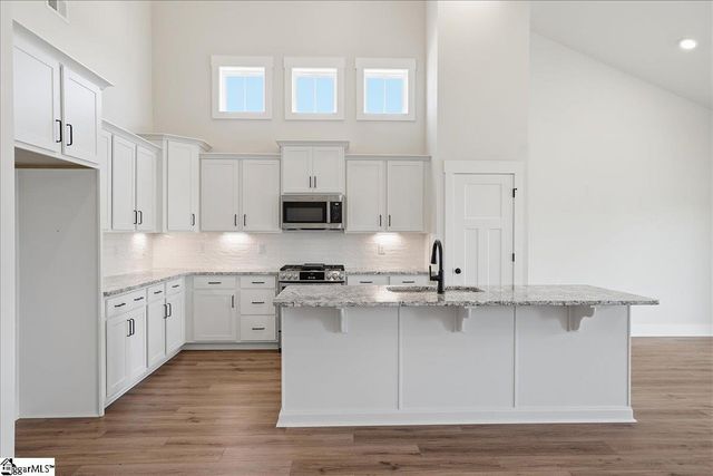 1001 Meadow Rue Court, Woodruff, SC 29388