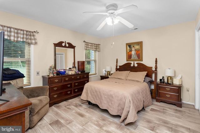 114 CANDLELIGHT CT, Columbus, NJ 08022