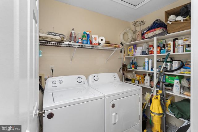 114 CANDLELIGHT CT, Columbus, NJ 08022