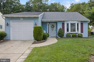 114 CANDLELIGHT CT, Columbus, NJ 08022