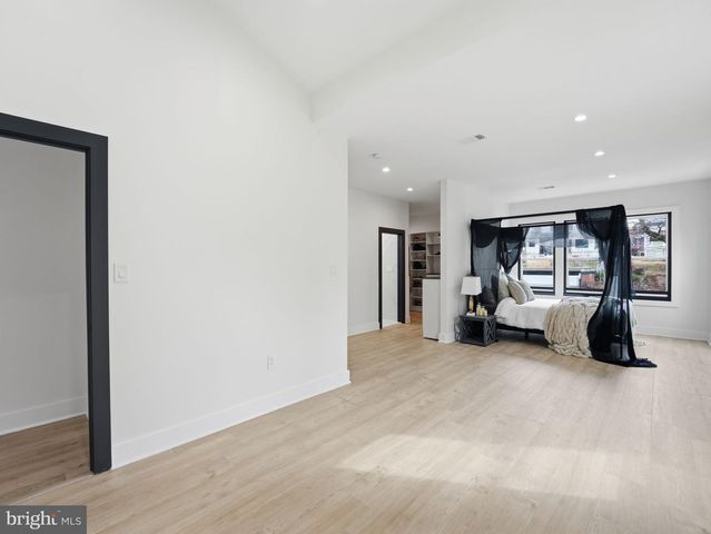 5921 2ND PL NW, Washington, DC 20011