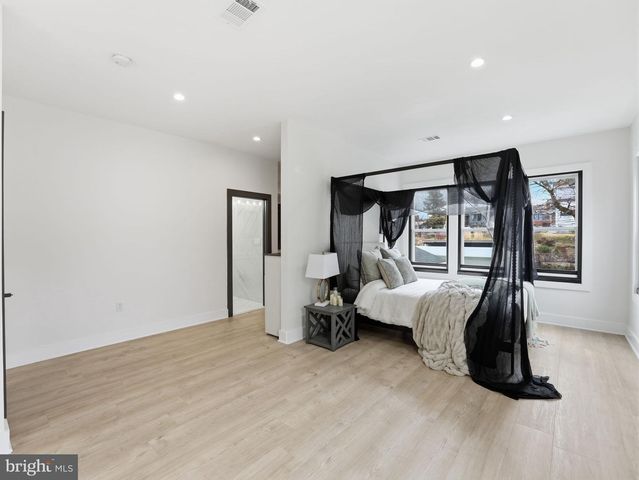 5921 2ND PL NW, Washington, DC 20011