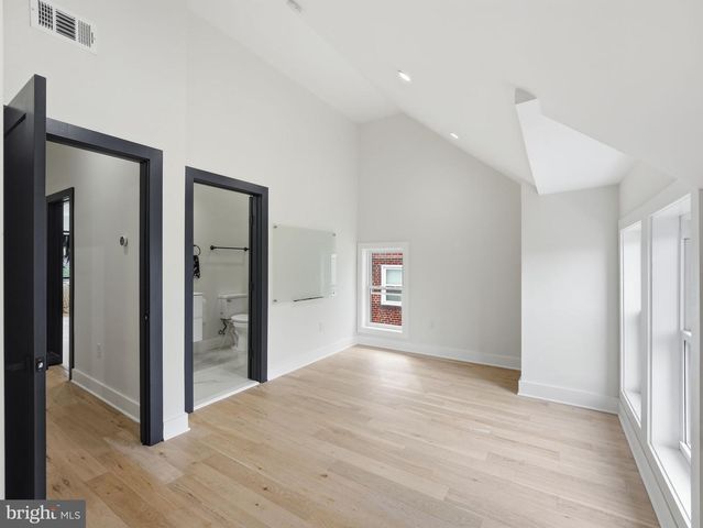 5921 2ND PL NW, Washington, DC 20011