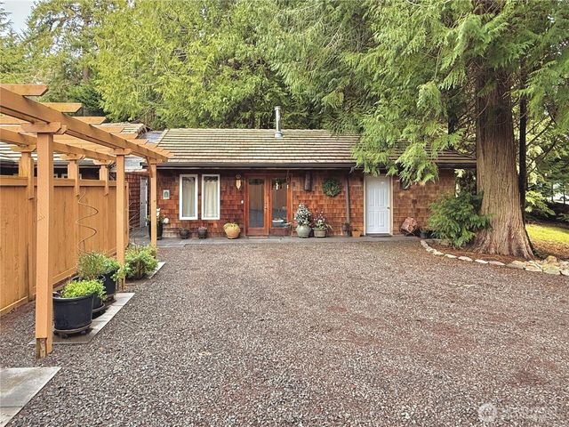 6132 NE Carlin Court, Kingston, WA 98346