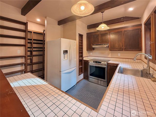 6132 NE Carlin Court, Kingston, WA 98346