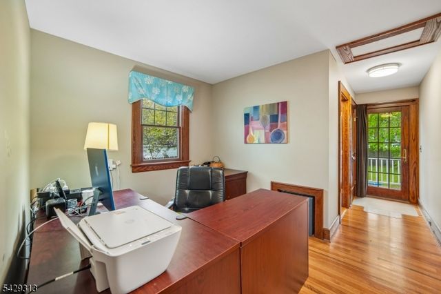 8 Brookside Pl, Livingston Twp., NJ 07039
