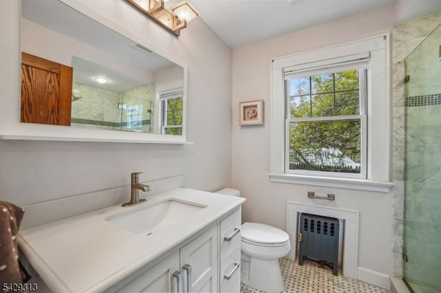 8 Brookside Pl, Livingston Twp., NJ 07039