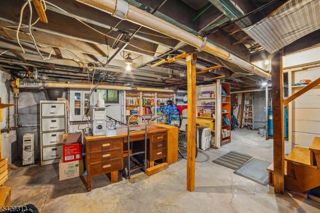 8 Brookside Pl, Livingston Twp., NJ 07039